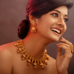 womens earring and necklace